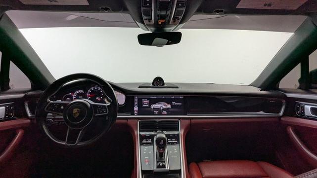 Photo of 2018 Black Porsche Panamera