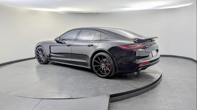 Photo of 2018 Black Porsche Panamera