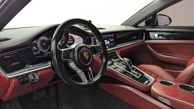 Photo of 2018 Black Porsche Panamera