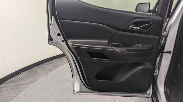Photo of 2018 Quicksilver Metallic GMC Acadia