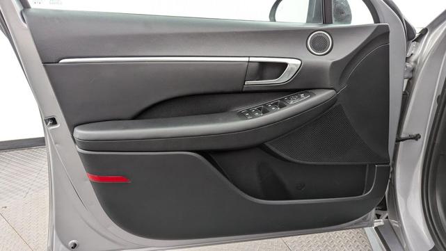 Photo of 2023 Curated Silver Hyundai SONATA