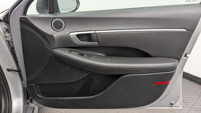 Photo of 2023 Curated Silver Hyundai SONATA