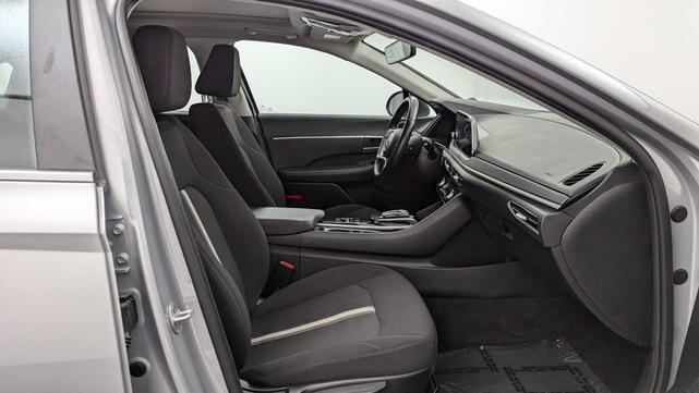 Photo of 2023 Curated Silver Hyundai SONATA