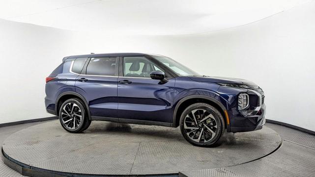 Photo of 2024 Cosmic Blue Metallic Mitsubishi Outlander