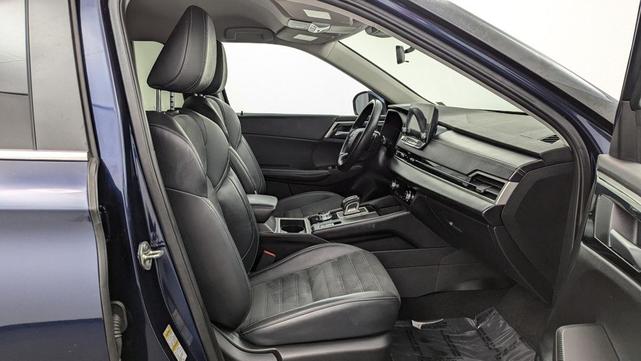 Photo of 2024 Cosmic Blue Metallic Mitsubishi Outlander