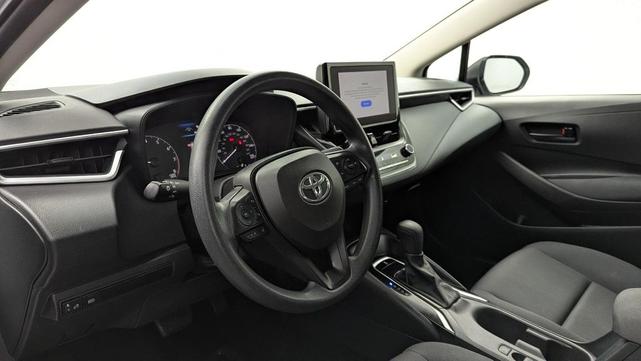 Photo of 2023 Classic Silver Metallic Toyota Corolla