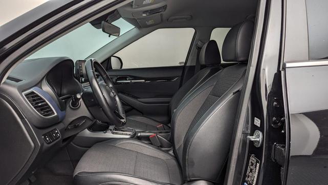 Photo of 2021 Cherry Black Kia Seltos
