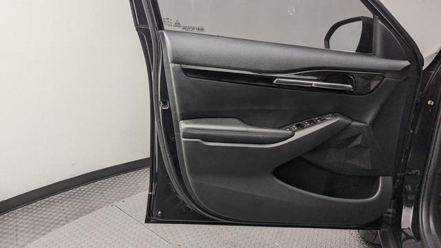 Photo of 2021 Cherry Black Kia Seltos