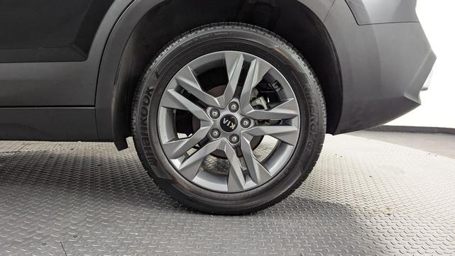 Photo of 2021 Cherry Black Kia Seltos