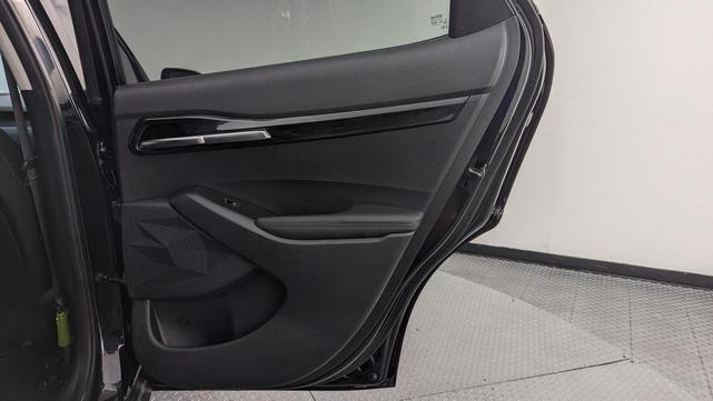 Photo of 2021 Cherry Black Kia Seltos