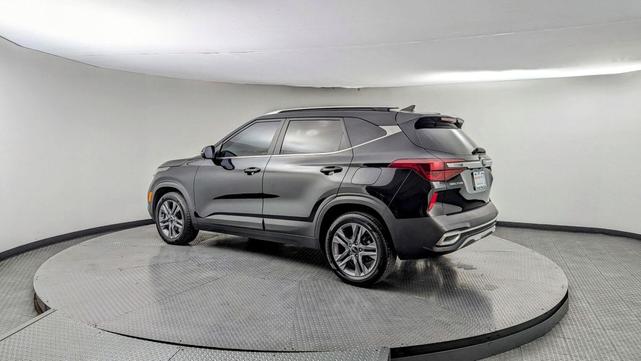 Photo of 2021 Cherry Black Kia Seltos