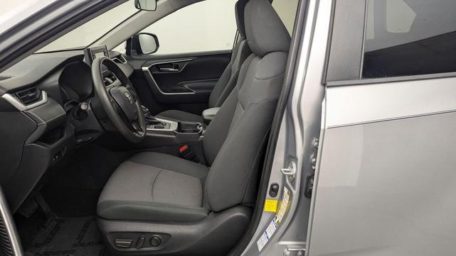 Photo of 2020 Silver Sky Metallic Toyota RAV4