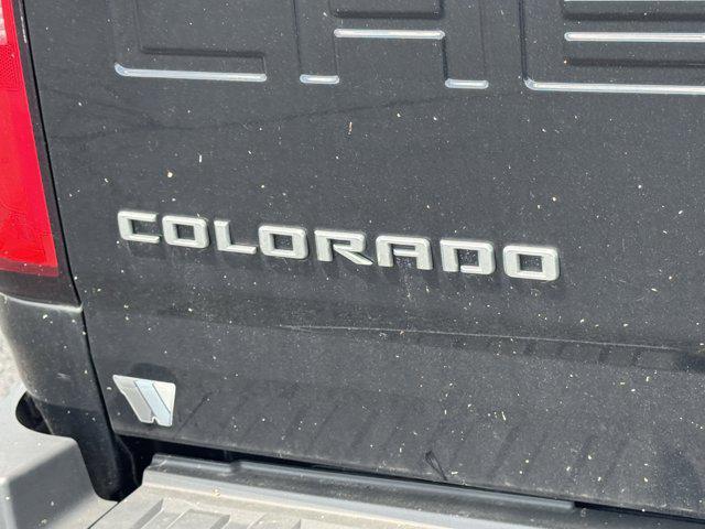 Photo of 2021 Black Chevrolet Colorado
