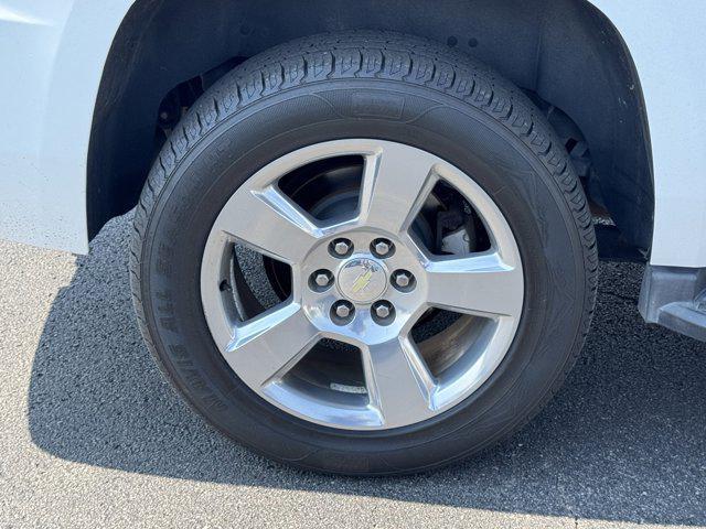 Photo of 2018 Summit White Chevrolet Tahoe