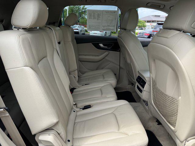 Photo of 2019 Orca Black Metallic Audi Q7