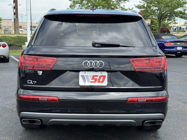 Photo of 2019 Orca Black Metallic Audi Q7
