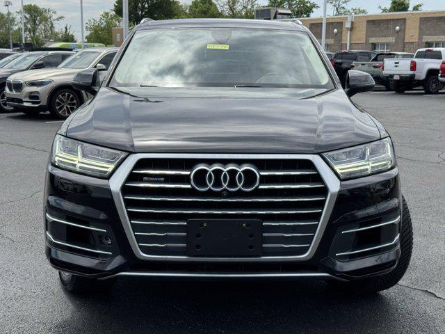 Photo of 2019 Orca Black Metallic Audi Q7