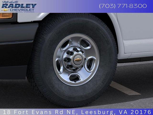 Photo of 2025 Summit White Chevrolet Express 2500