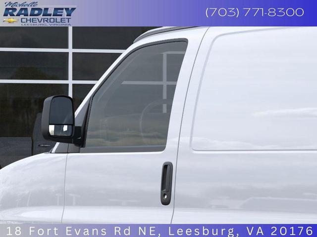 Photo of 2025 Summit White Chevrolet Express 2500