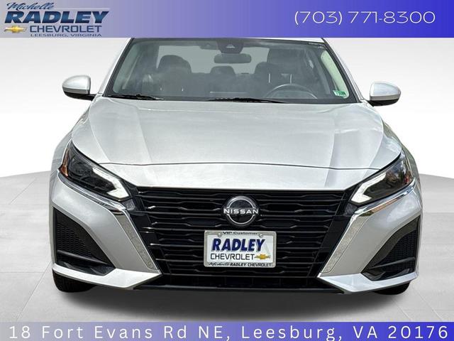 Photo of 2024 Brilliant Silver Metallic Nissan Altima