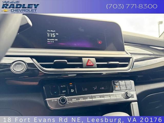 Photo of 2025 Snow White Pearl Kia Seltos