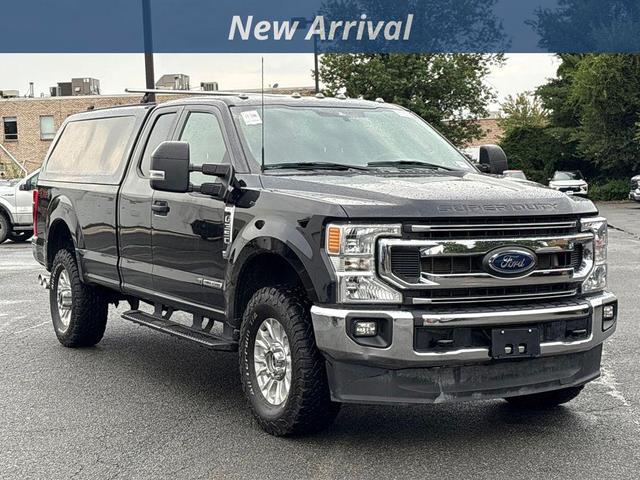 Photo of 2022 Agate Black Metallic Ford F-350