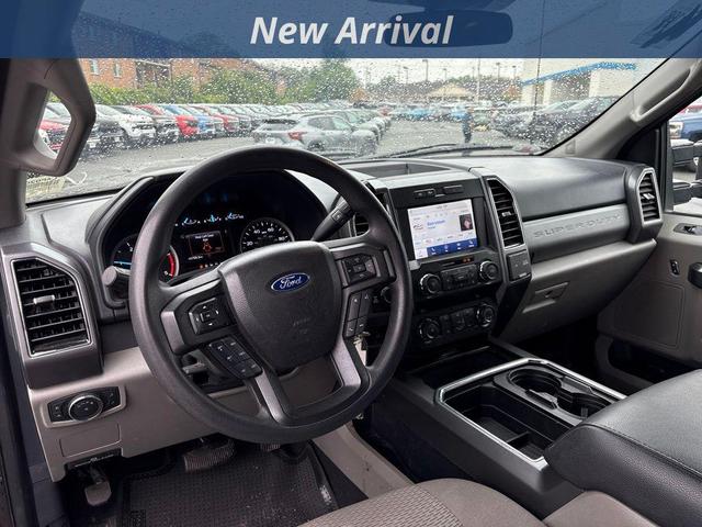 Photo of 2022 Agate Black Metallic Ford F-350