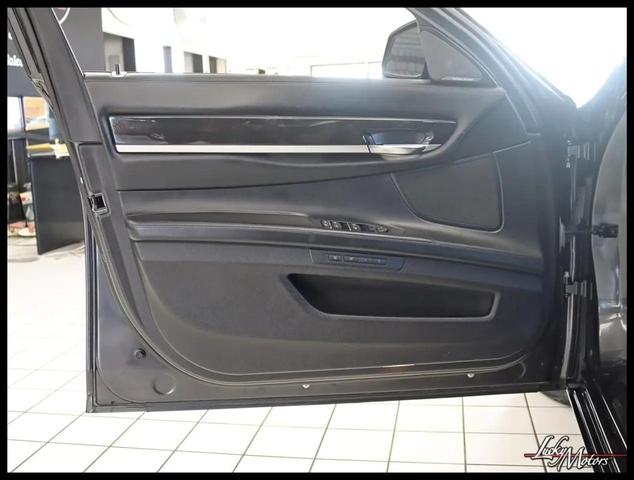Photo of 2015 Not Specified BMW 750