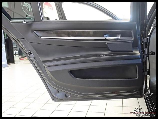 Photo of 2015 Not Specified BMW 750