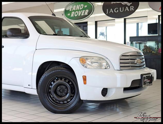 Photo of 2008 Summit White Chevrolet HHR