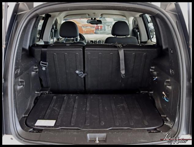 Photo of 2008 Summit White Chevrolet HHR
