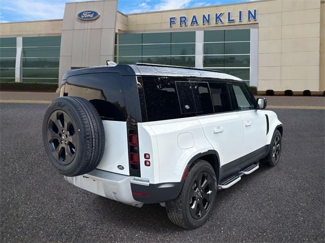 Photo of 2023 Fuji White Land Rover Defender