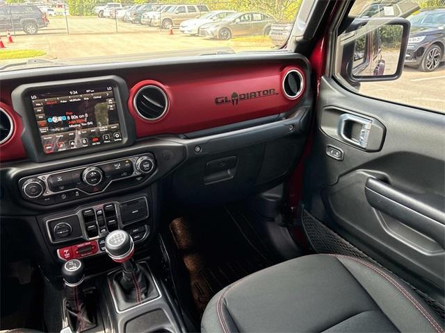 Photo of 2021 Snazzberry Pearlcoat Jeep Gladiator