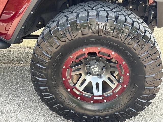 Photo of 2021 Snazzberry Pearlcoat Jeep Gladiator