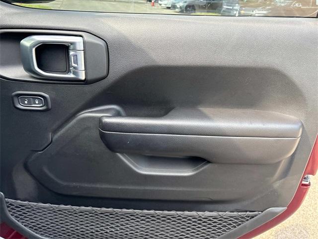 Photo of 2021 Snazzberry Pearlcoat Jeep Gladiator