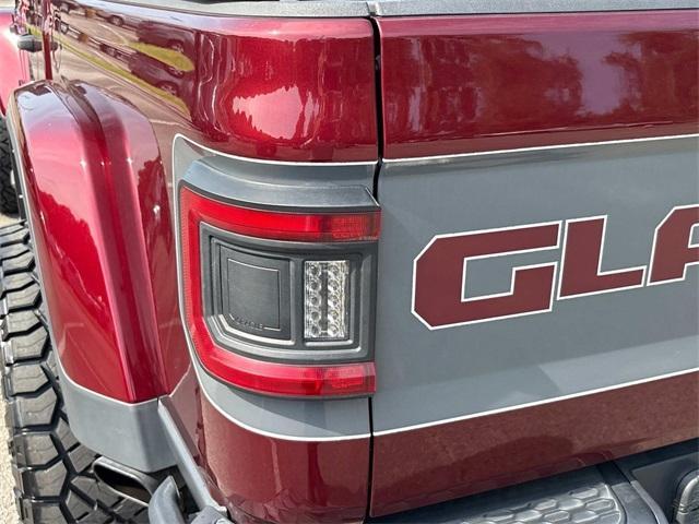 Photo of 2021 Snazzberry Pearlcoat Jeep Gladiator