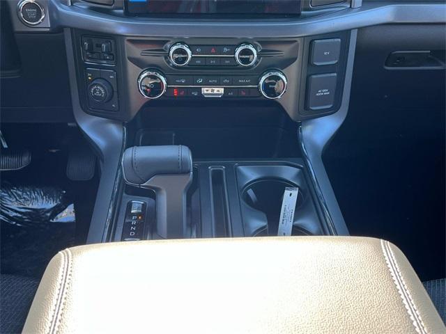 Photo of 2025 White Metallic Ford F-150