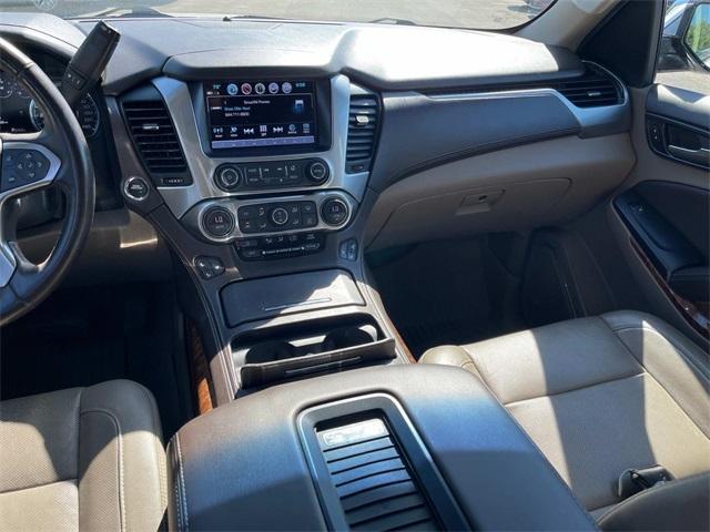 Photo of 2018 Iridescent Pearl Tricoat Chevrolet Suburban
