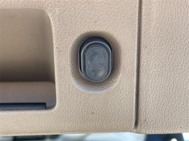Photo of 2018 Iridescent Pearl Tricoat Chevrolet Suburban