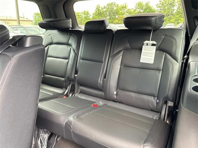 Photo of 2025 Pristine White Lincoln Navigator