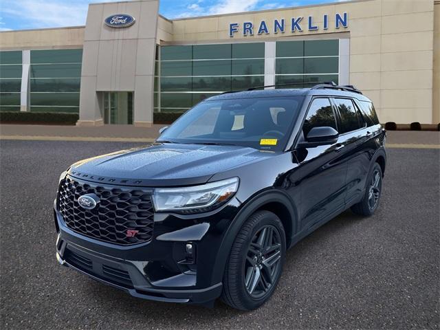 Photo of 2025 Black Metallic Ford Explorer
