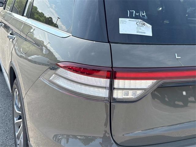 Photo of 2025 Harbor Gray Lincoln Aviator