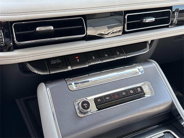 Photo of 2025 Harbor Gray Lincoln Aviator