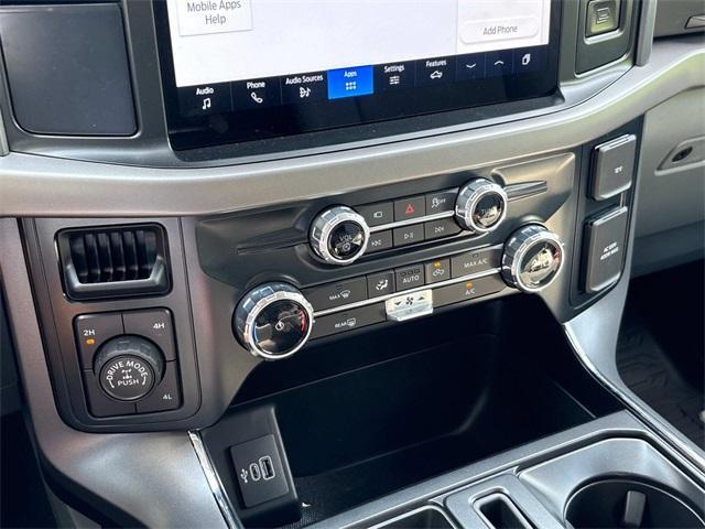 Photo of 2025 Oxford White Ford F-150