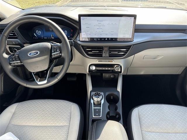 Photo of 2023 Carbonized Gray Metallic Ford Escape