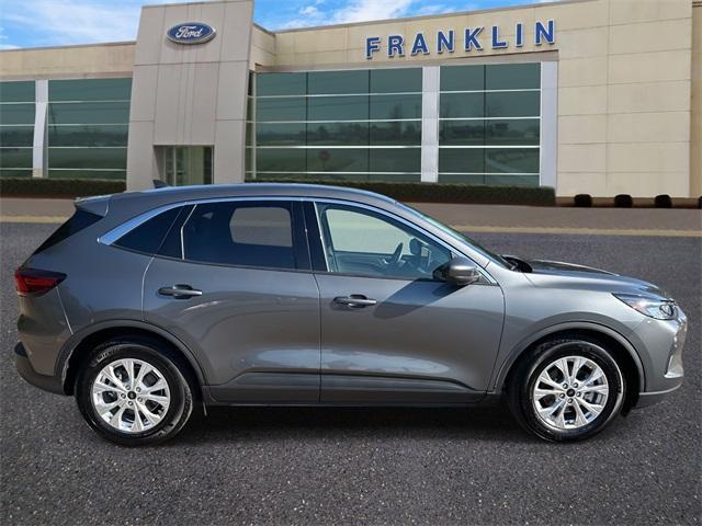 Photo of 2023 Carbonized Gray Metallic Ford Escape