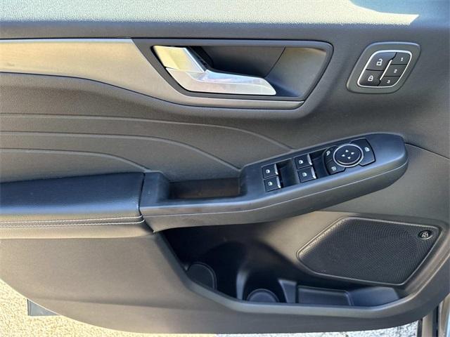 Photo of 2023 Carbonized Gray Metallic Ford Escape