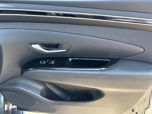 Photo of 2023 Amazon Gray Hyundai TUCSON