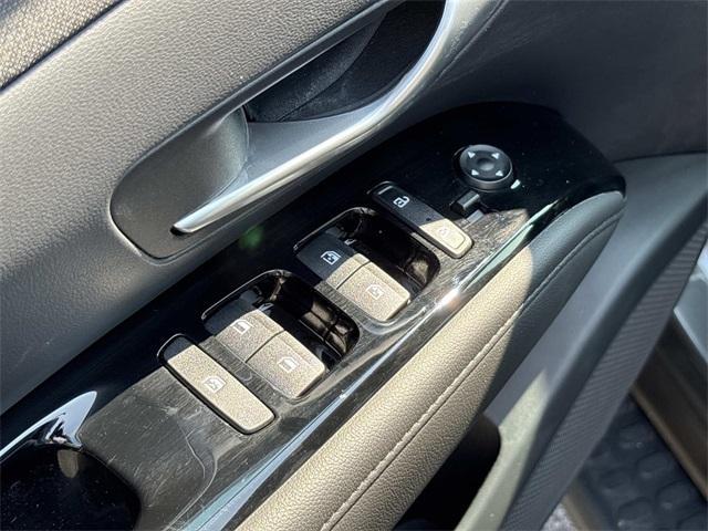 Photo of 2023 Amazon Gray Hyundai TUCSON