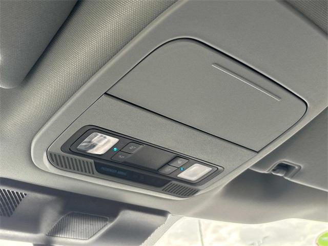 Photo of 2025 Oxford White Ford F-150
